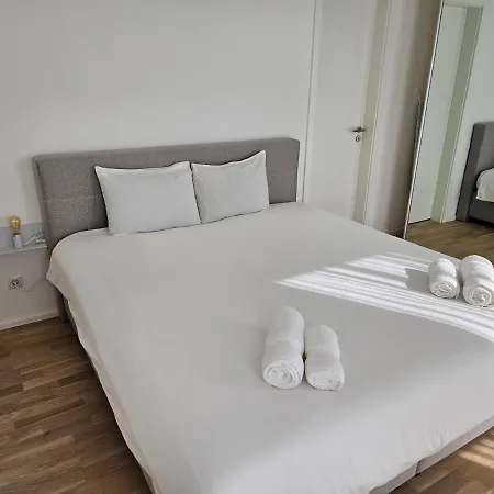 アパート New Spacious Two Bedroom Center With Parking, Near Public Transport ルクセンブルク